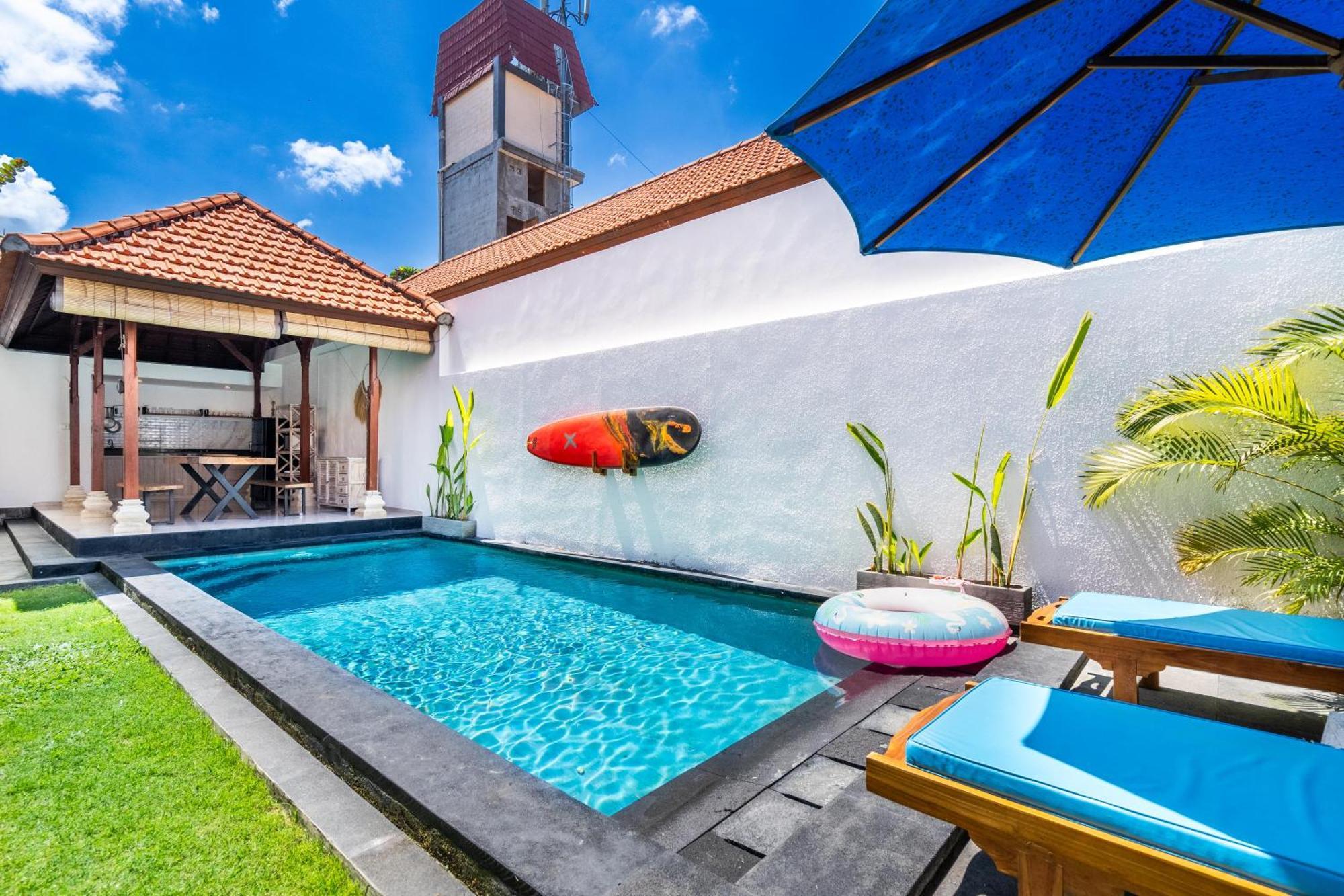 4-bedroom Pool Near Center Villa *