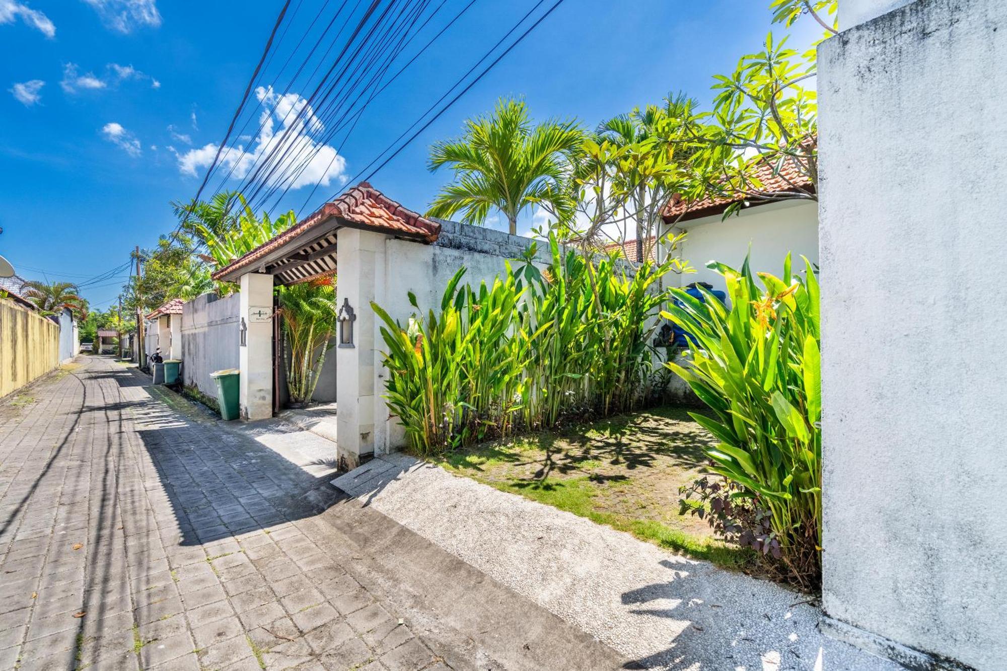 Villa 4-bedroom Pool Near Center Seminyak (Bali)
