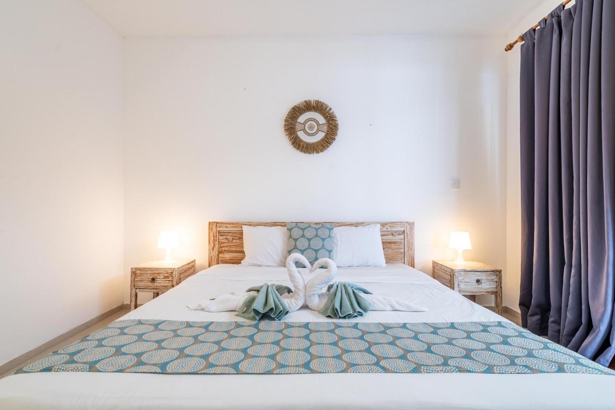 4-bedroom Pool Near Center Villa