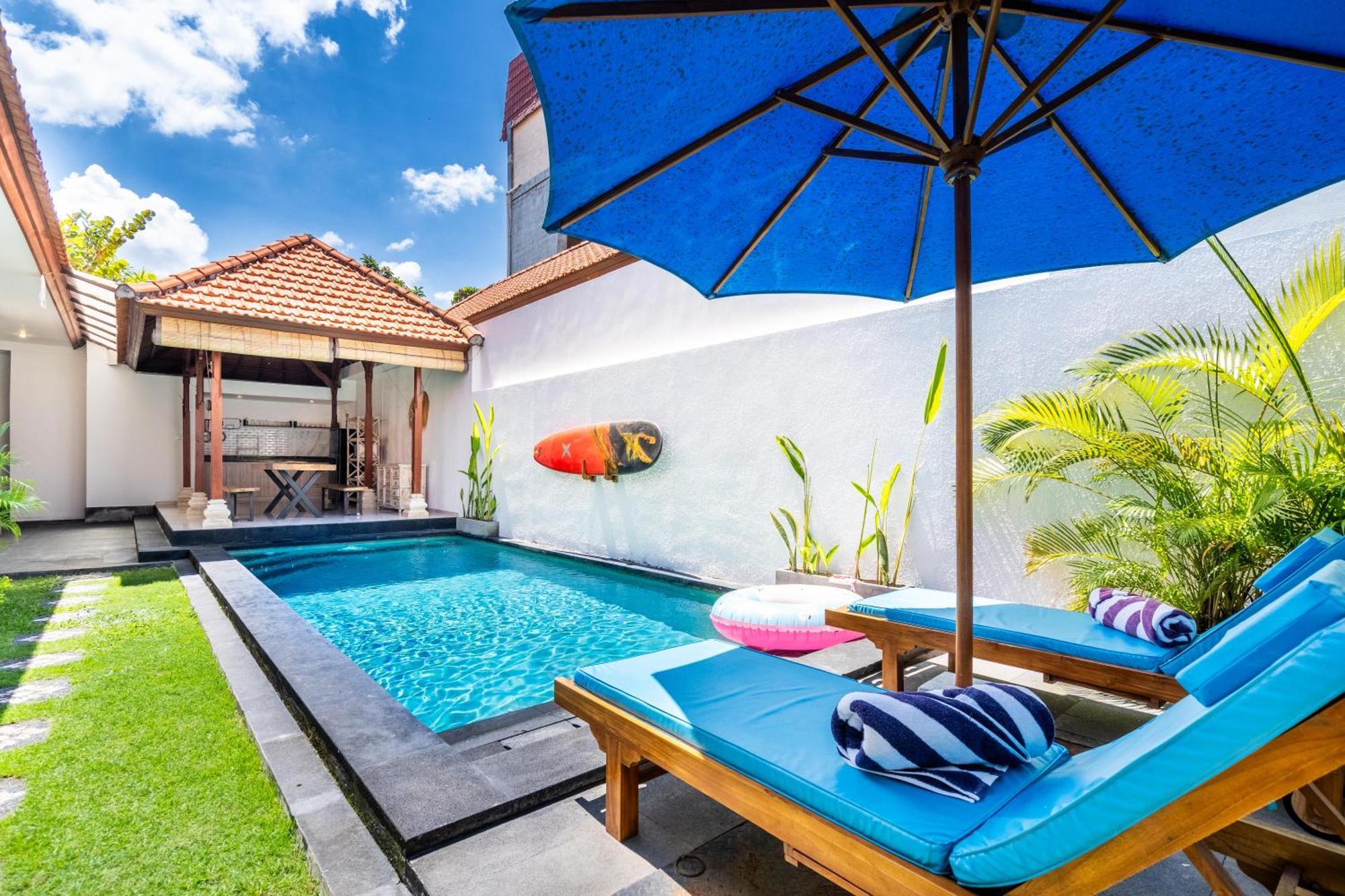 4-bedroom Pool Near Center Villa *